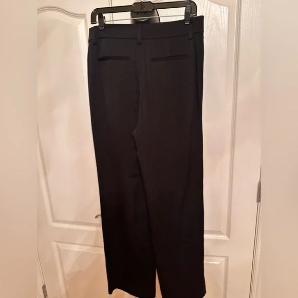 New with ripped tags. Vince black womens slacks size 10 - Picture 5 of 5